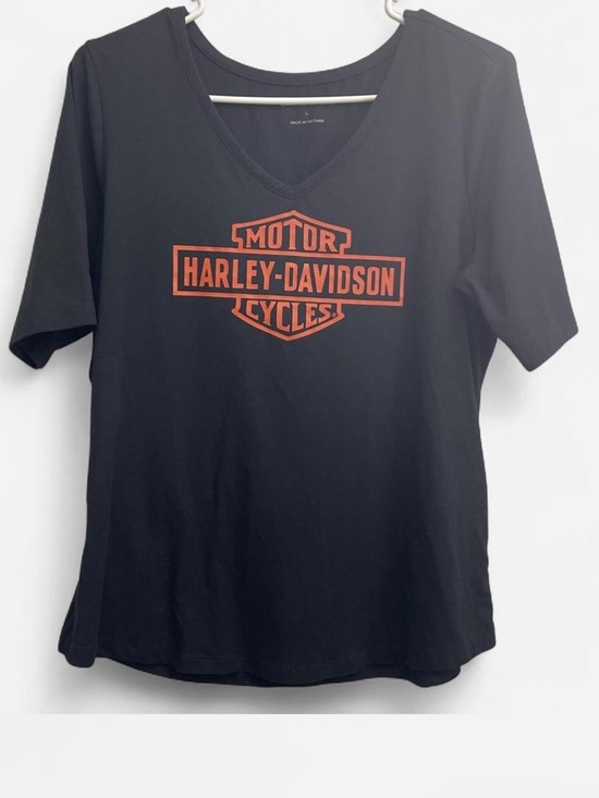Harley-Davidson Tops - Harley-Davidson v-neck shirt